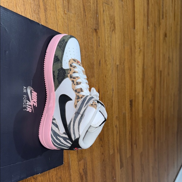 Nike Air Force 1 Animal Print Sneakers - Picture 1 of 5
